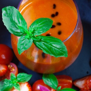 Gaspacho tomate et fraise  Entrées