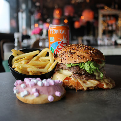 Burger Double Black Angus et ses menus  Les burgers