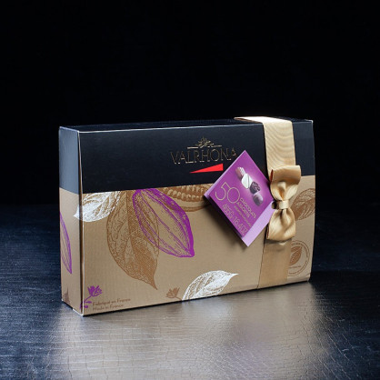 Coffret assorti 50 chocolats 465g Valrhona  Coffret de chocolat
