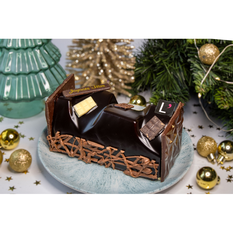 Bûche 3 chocolats 8p (Disponible en 24h)  Pâtisseries à partager