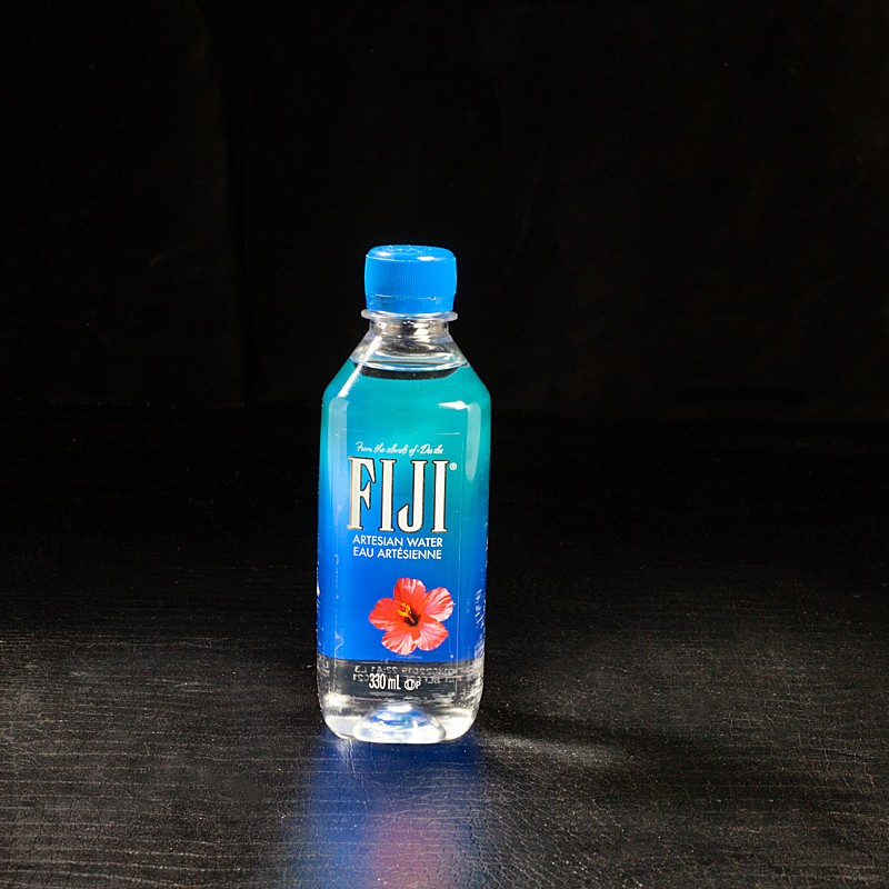 Eau plate Fiji 33cl  Eaux plates